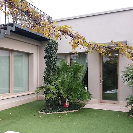 Suite Mimosa Con Piscina - Affitti Brevi Italia Sirmione Ngoại thất bức ảnh