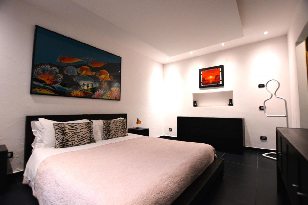 Suite Mimosa Con Piscina - Affitti Brevi Italia Sirmione Ngoại thất bức ảnh